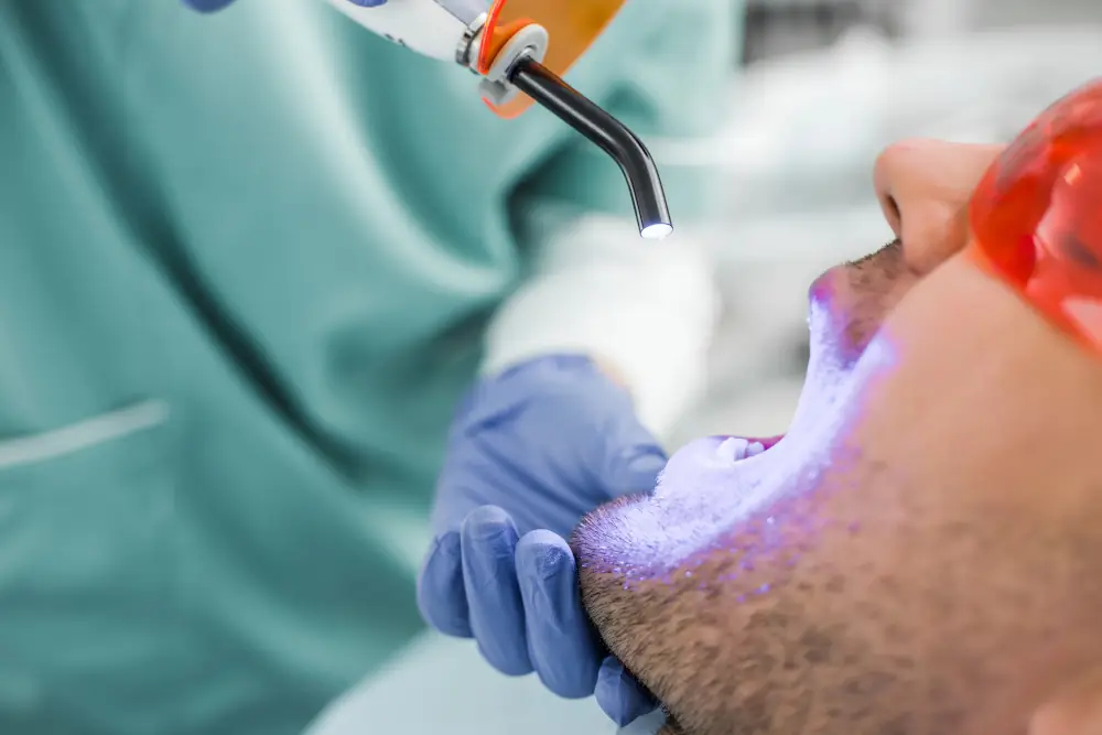 Ästhetische Behandlungen für die Zähne - Bleaching, Veneers und Korrekturen
